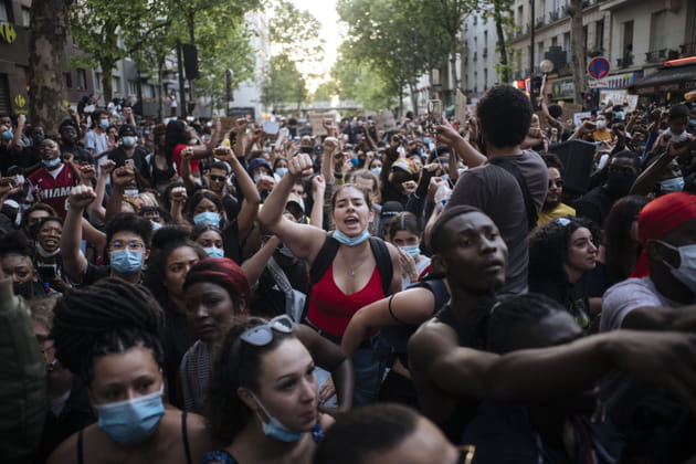 Les masques, quelques fois absents des visages des manifestants
