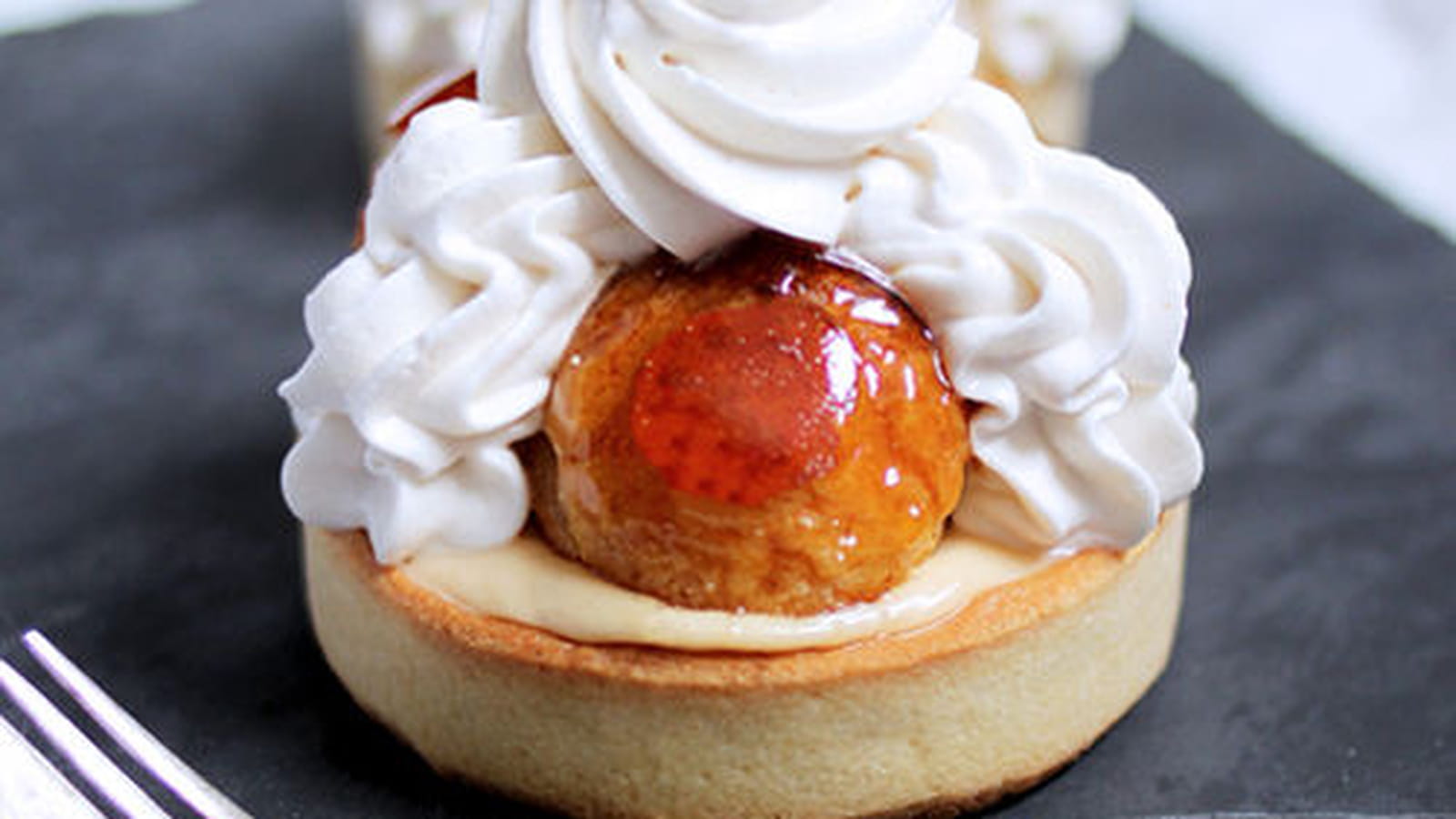 Tartelettes Saint-Honoré au caramel salé