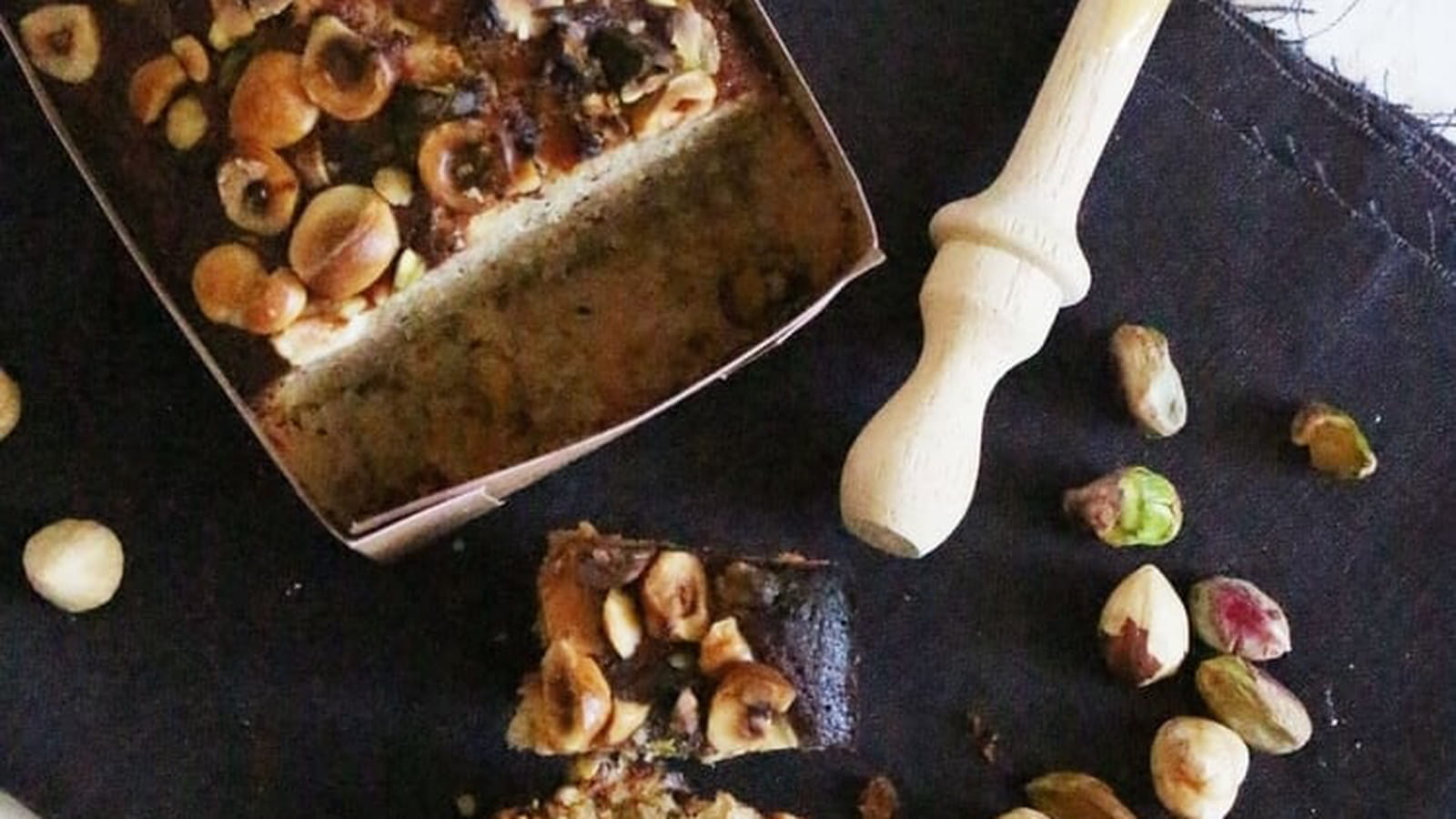 Financier miel, noisettes et pistaches
