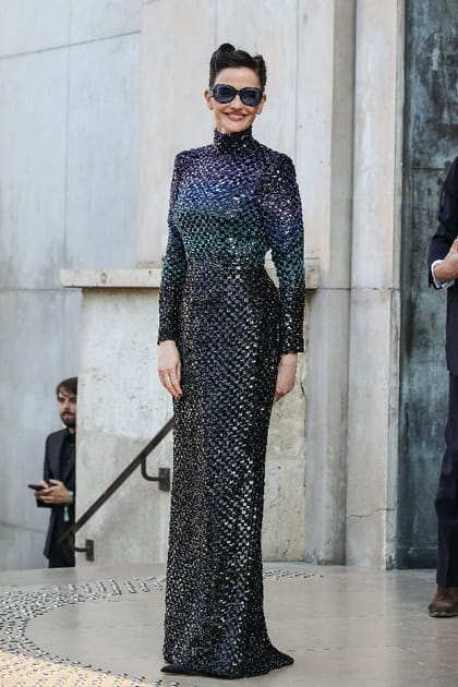 Eva Green en robe moulante iris&eacute;e