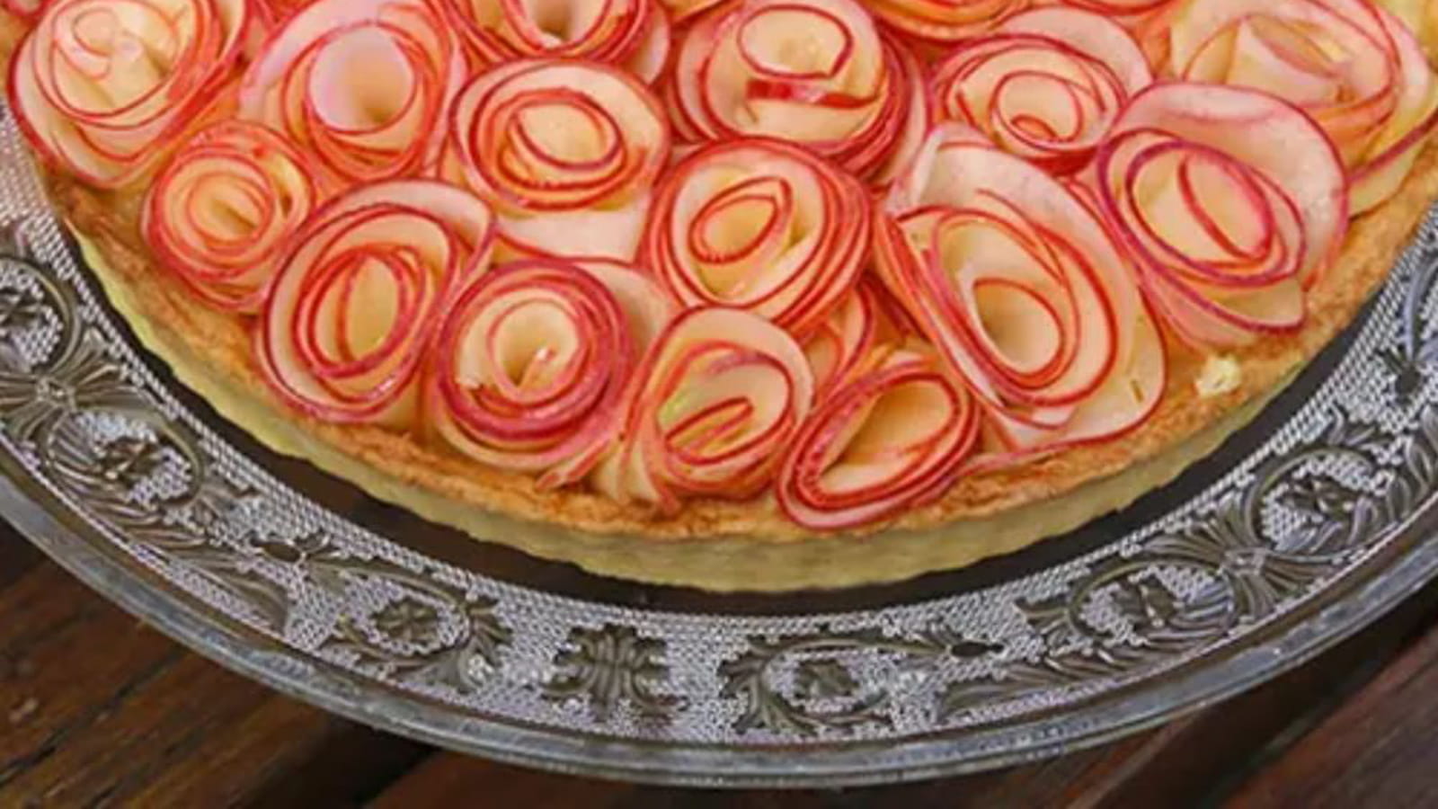 Tarte aux pommes comme un bouquet de roses