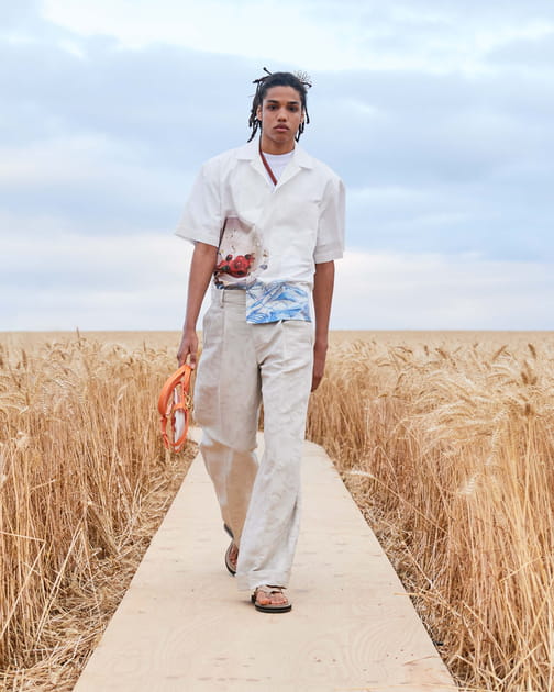 D&eacute;fil&eacute; Jacquemus printemps-&eacute;t&eacute; 2021, passage 30
