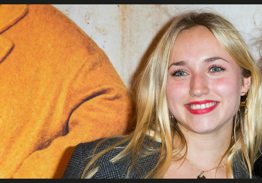 Le teint glowy de Chlo&eacute; Jouannet