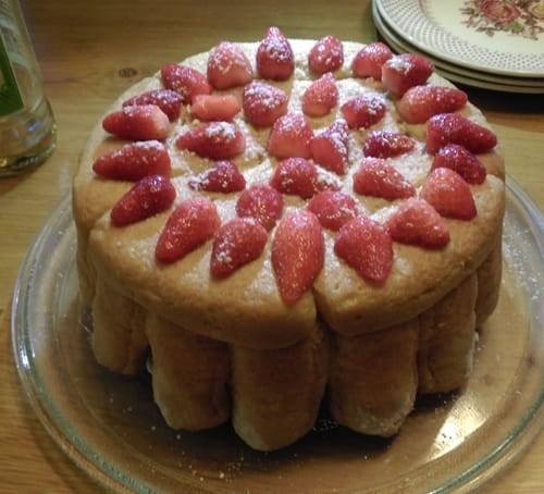 charlotte aux fraises légère et fondante