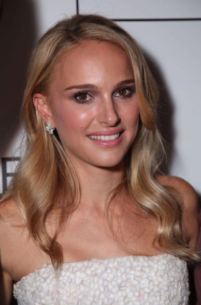Les cheveux blonds de Natalie Portman