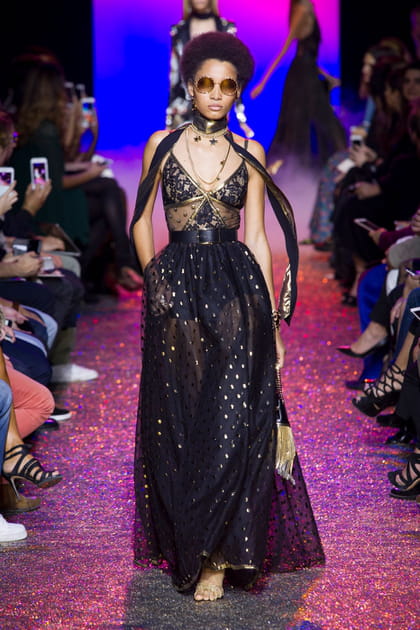 D&eacute;fil&eacute; Elie Saab