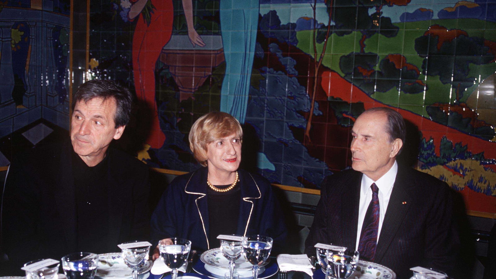 A table avec François Mitterrand à la soirée "Monde de l'Art" - Avril 1992
