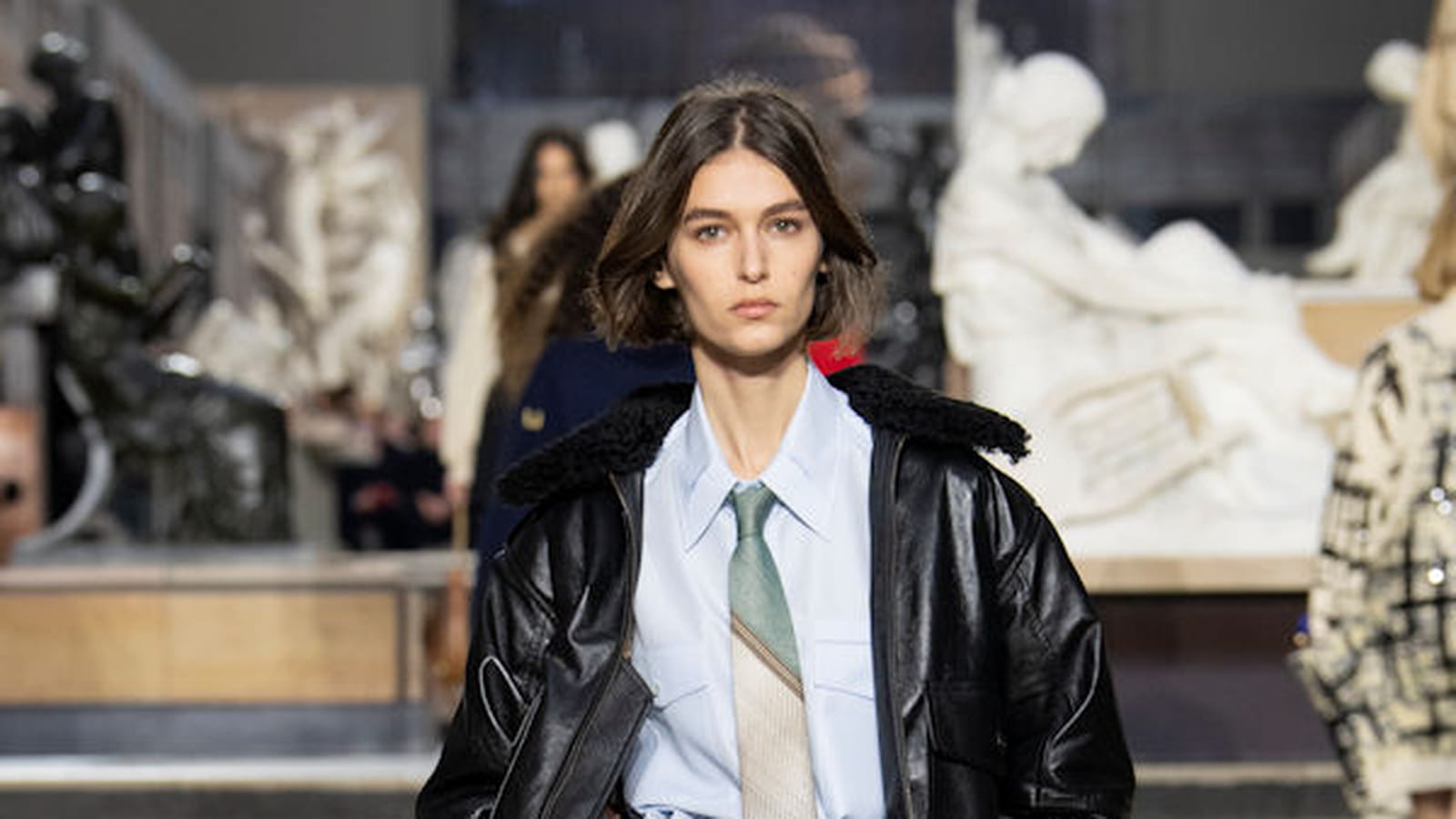 Look 19