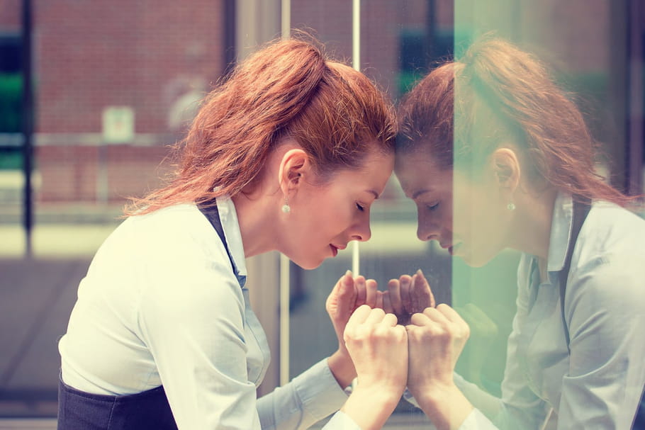 Comment le stress chronique mène au burn-out