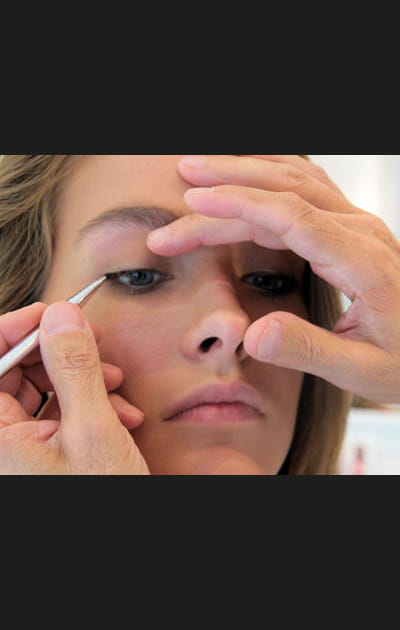 Etape 1&nbsp;: l'eye liner