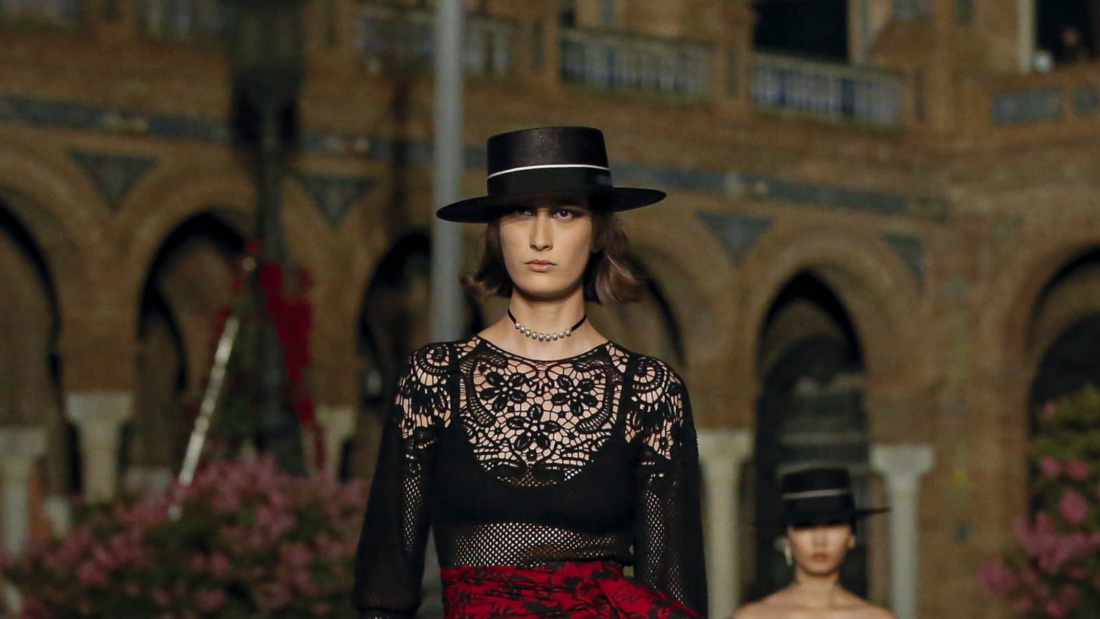 Look 38