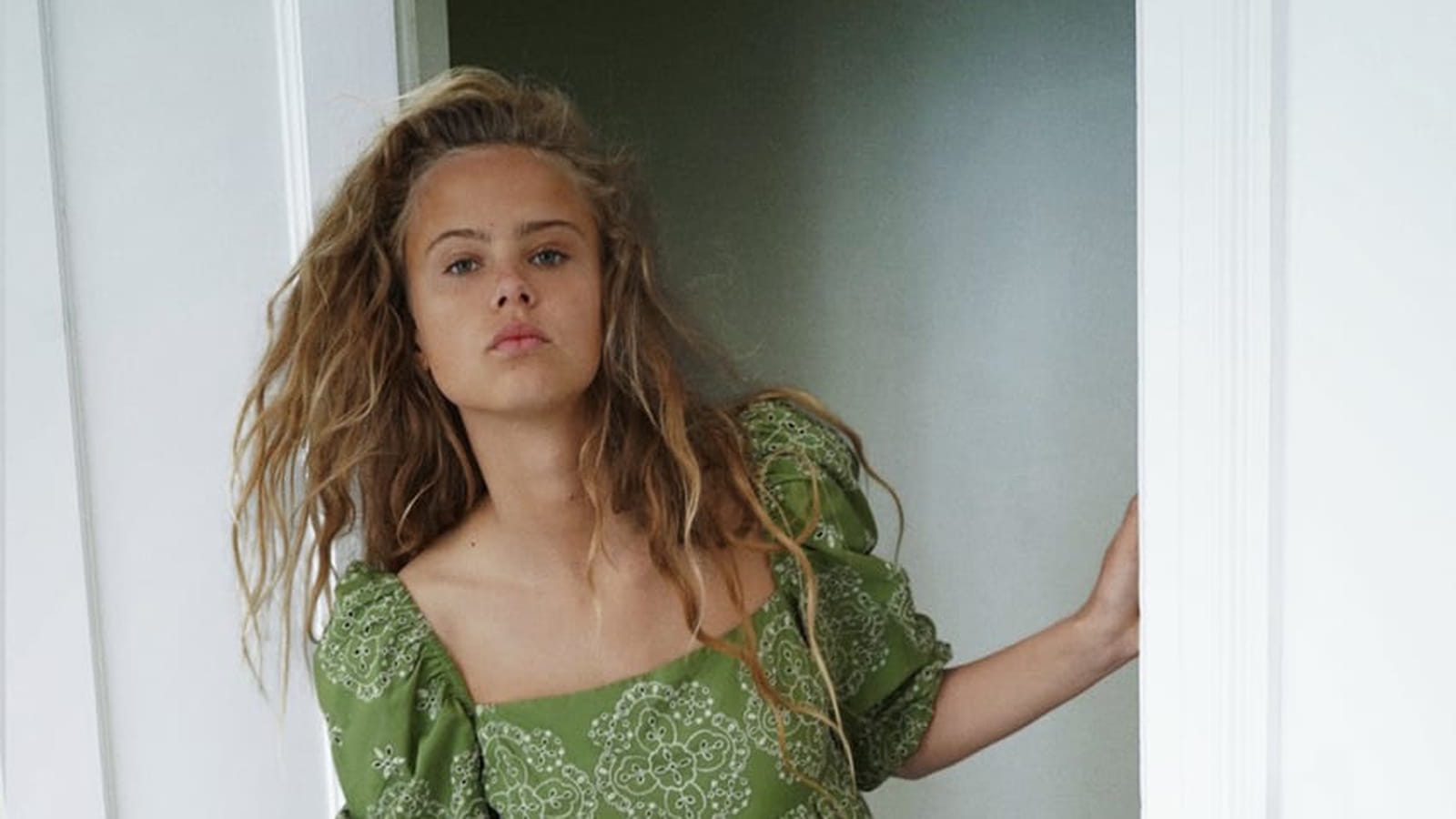 Robe brodée