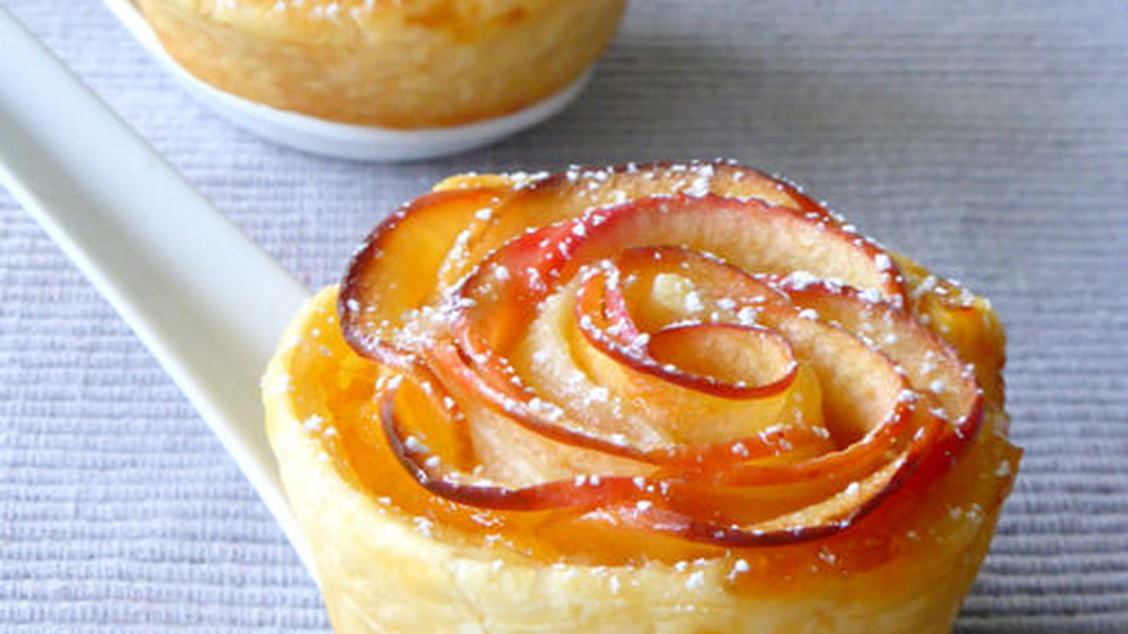 Roses feuilletées aux pommes