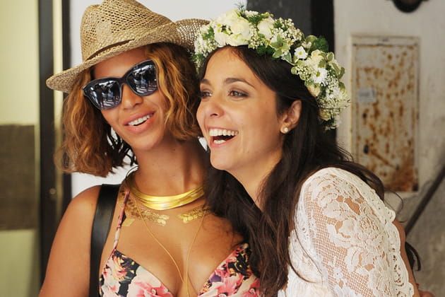 Beyoncé prend la pose avec une mariée pendant ses vacances