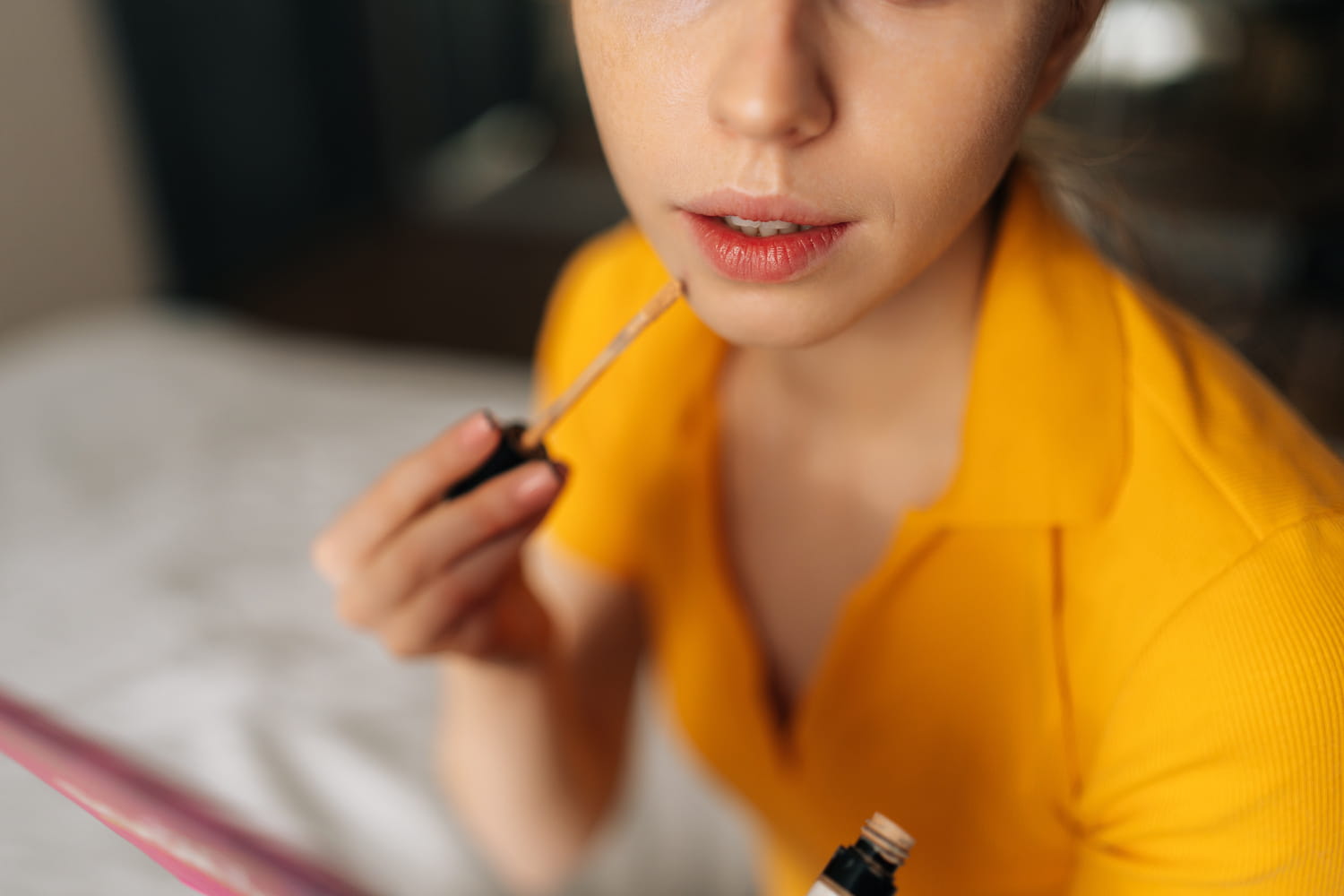 This tinted oil puts an end to dry lips from the first application, it is rated 100 on Yuka