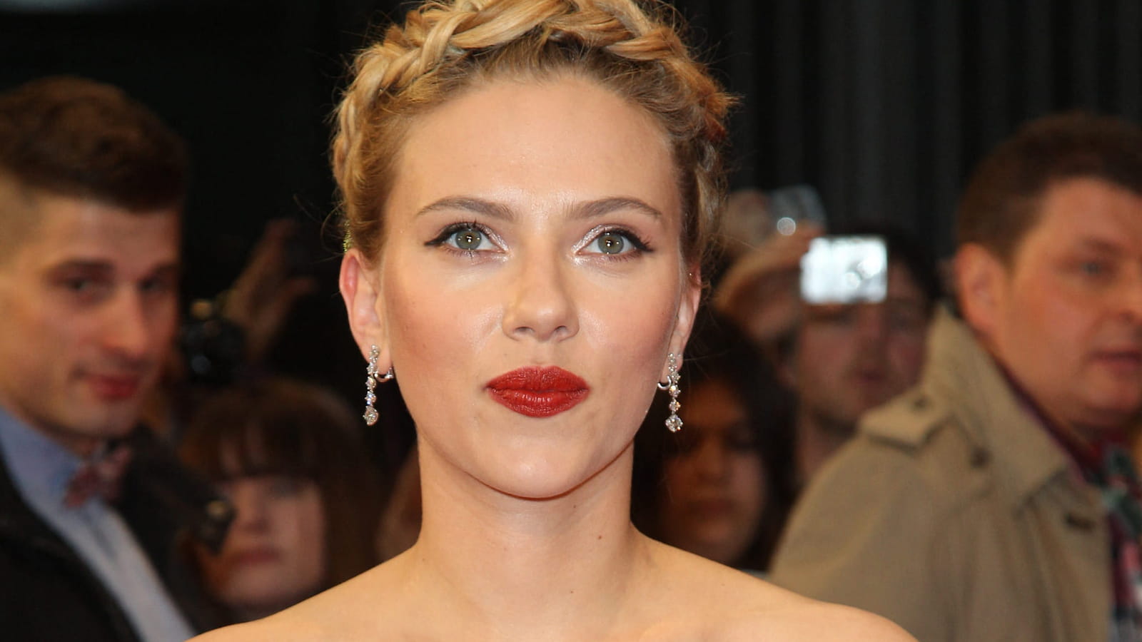 La couronne tressée de Scarlett Johansson