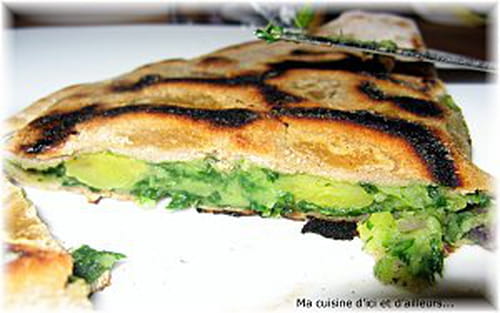 Parathas aux pommes de terre et épinards