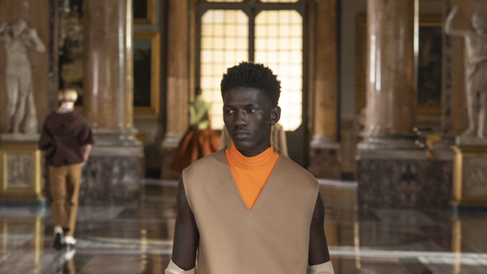 Look 37