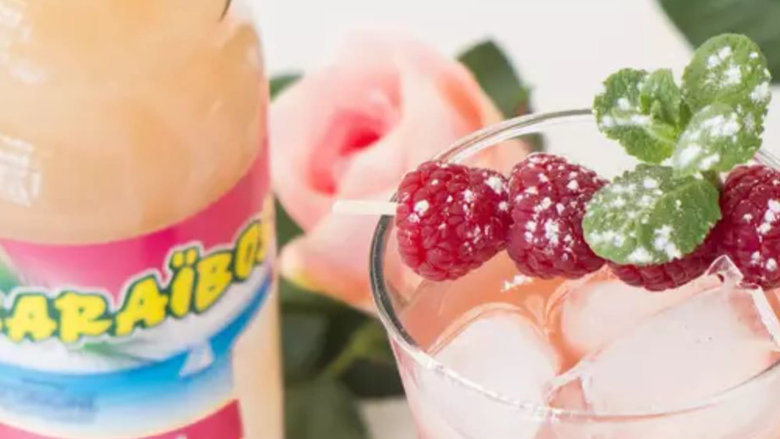 Cocktail à la framboise et au litchi (Raspberry flower)