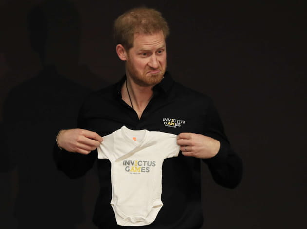 Le prince Harry est un jeune papa gâté !
