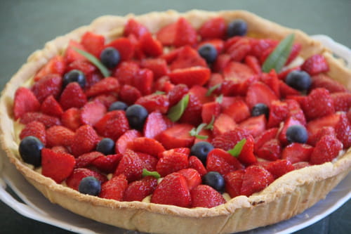Tarte sablée aux fraises, crème de mousseline et verveine citronnelle