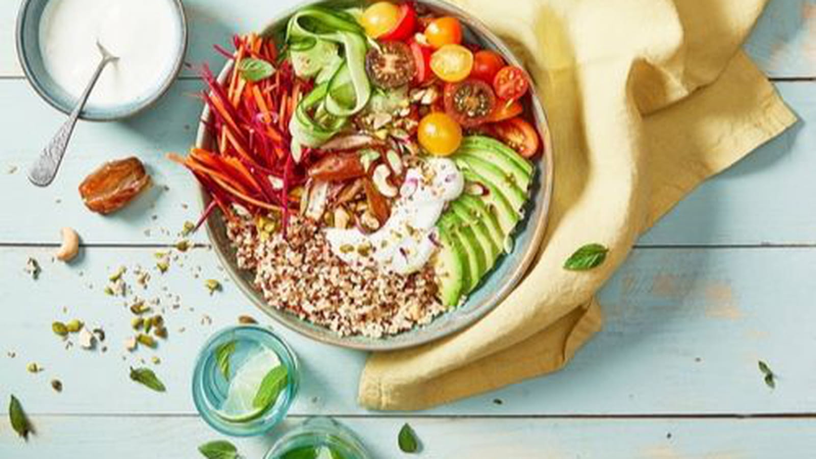 Buddha bowl « retour du marché » et sa vinaigrette au St Môret® Léger