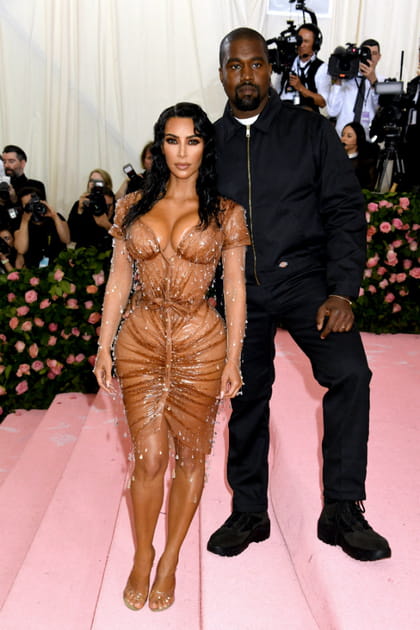 Kim Kardashian en Mugler et Kanye West