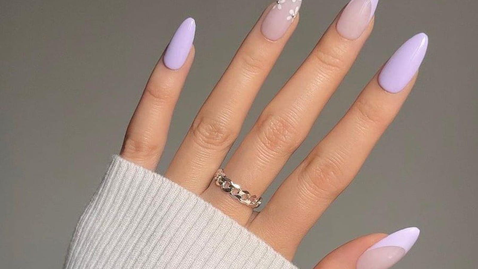Manucure lilas