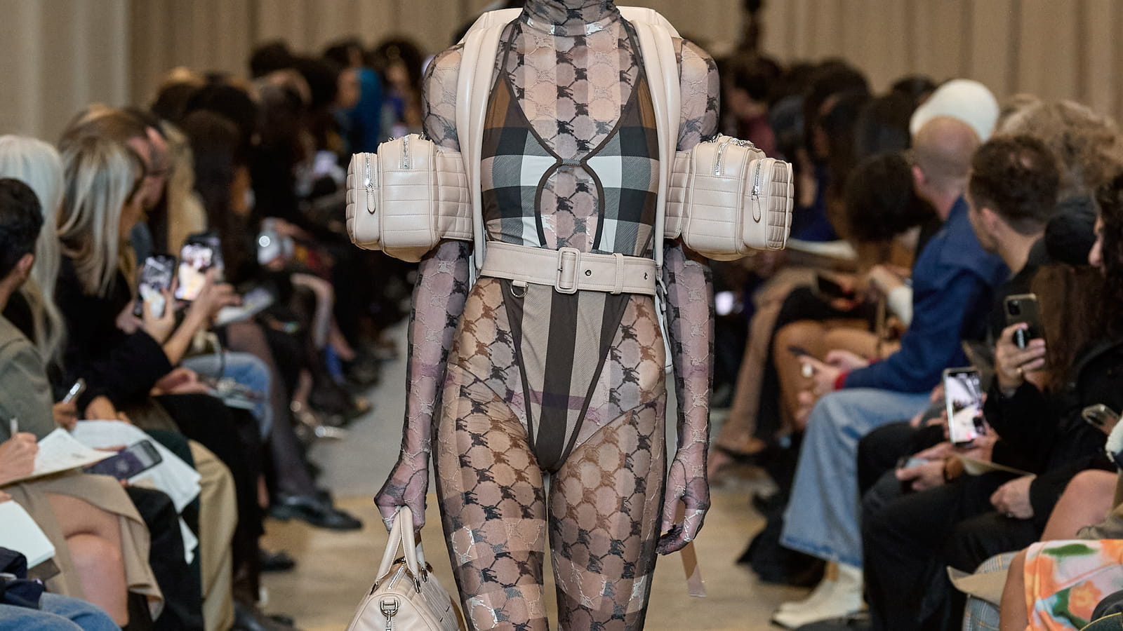  Look 53