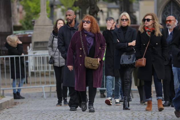 Val&eacute;rie Mairesse, Sylvie Tellier et Stomy Bugsy aux obs&egrave;ques d'Isabelle Mergault
