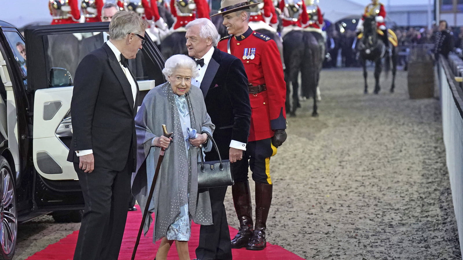 Elizabeth II arrive au château de Windsor le 15 mai 2022