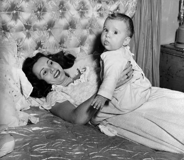 1947&nbsp;: Zsa Zsa Gabor et sa fille Constance Francesca Hilton