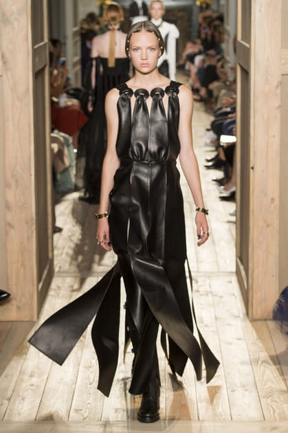 D&eacute;fil&eacute; Valentino