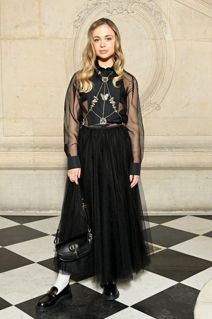 Amelia Windsor en Dior au d&eacute;fil&eacute; Dior