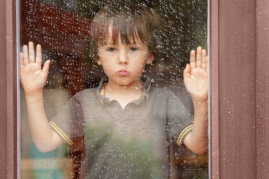 Maltraitance infantile : comment réagir ?