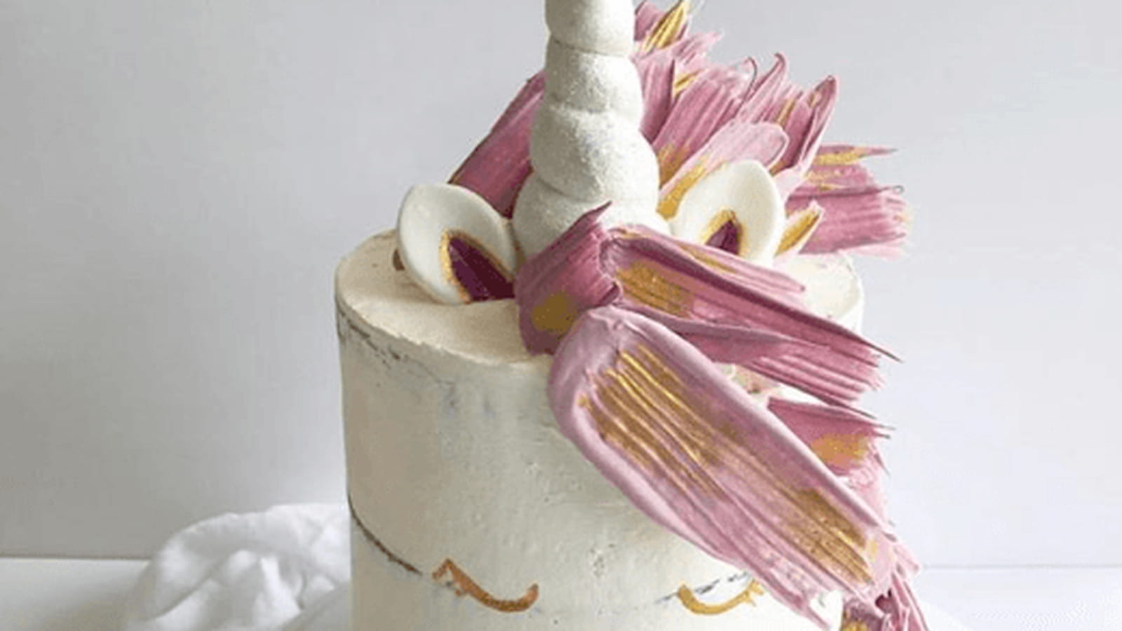 Le brushstroke cake licorne