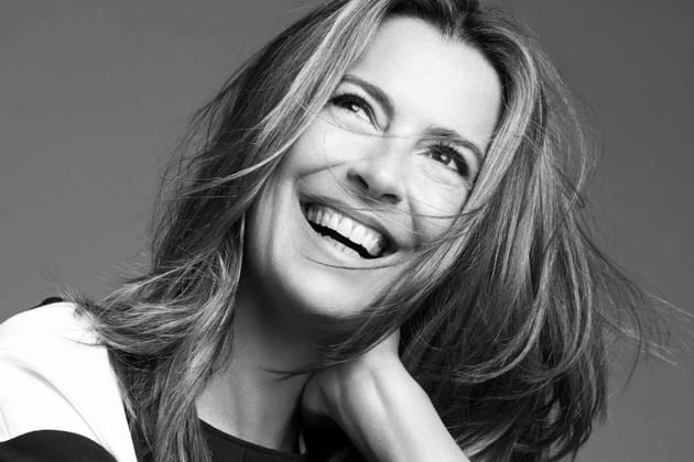 Tara Jarmon, h&ocirc;tesse et ma&icirc;tresse de c&eacute;r&eacute;monie