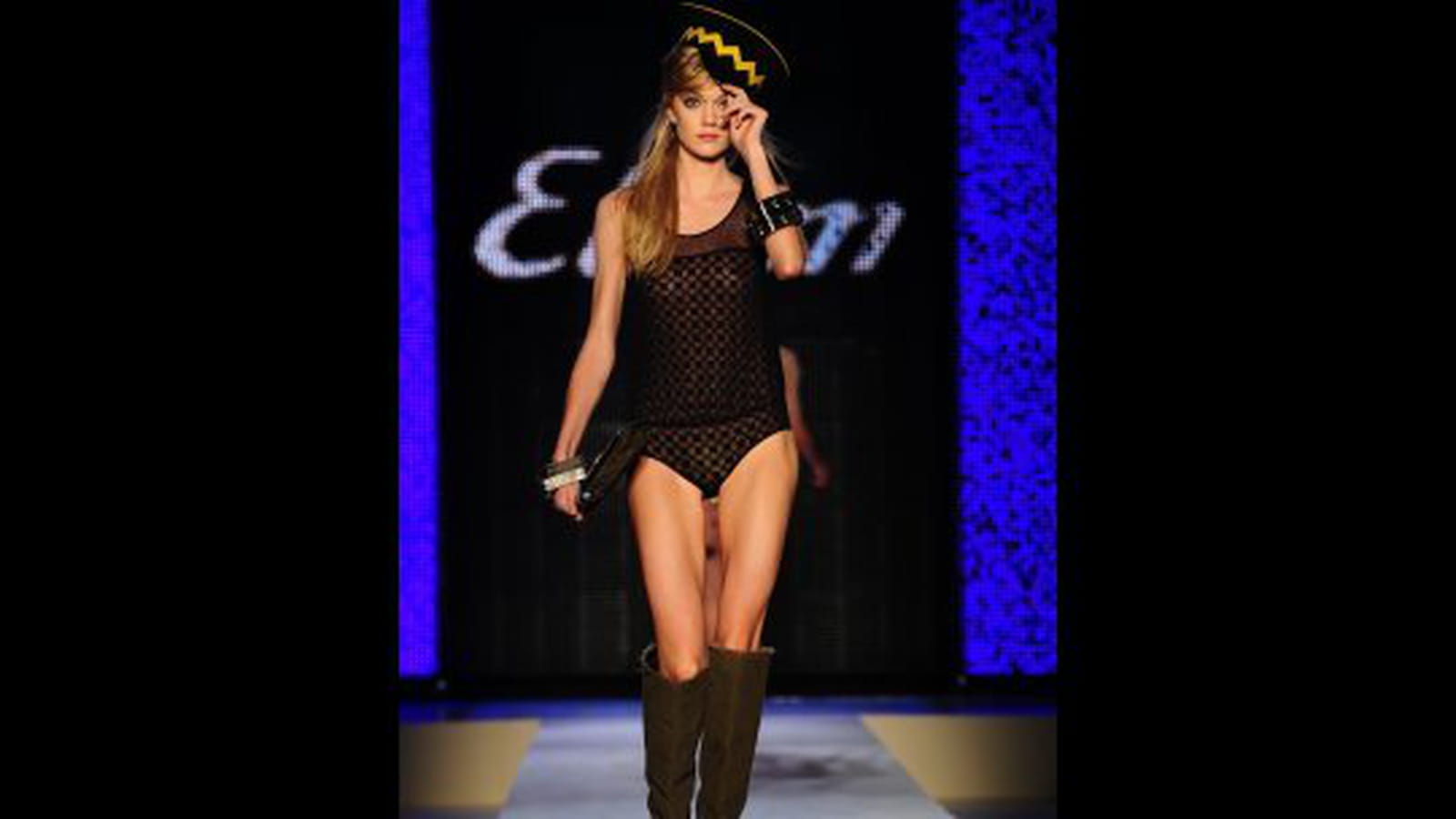 Esprit militaire et sexy