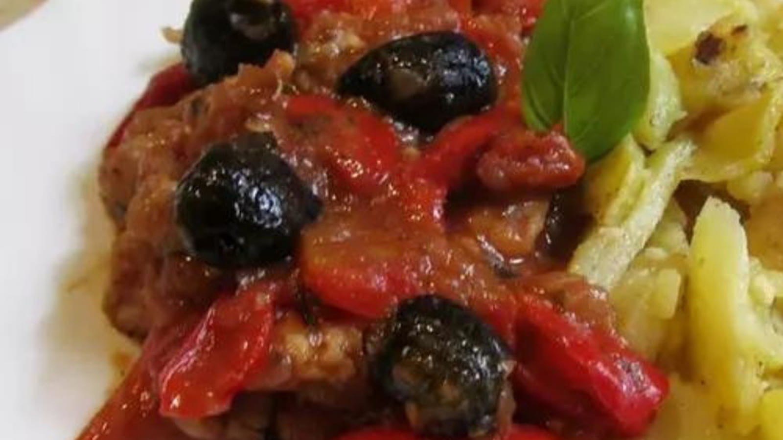 Ragoût de poulet aux poivrons et olives