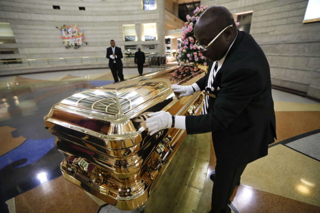 Un cercueil dor&eacute; pour l'&acirc;me Soul