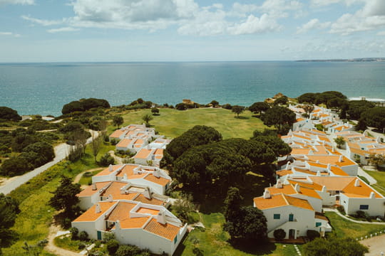 D&eacute;j&agrave; 20&nbsp;000&nbsp;retrait&eacute;s fran&ccedil;ais ont trouv&eacute; refuge dans ce pays d'Europe - sa qualit&eacute; de vie fait vraiment r&ecirc;ver