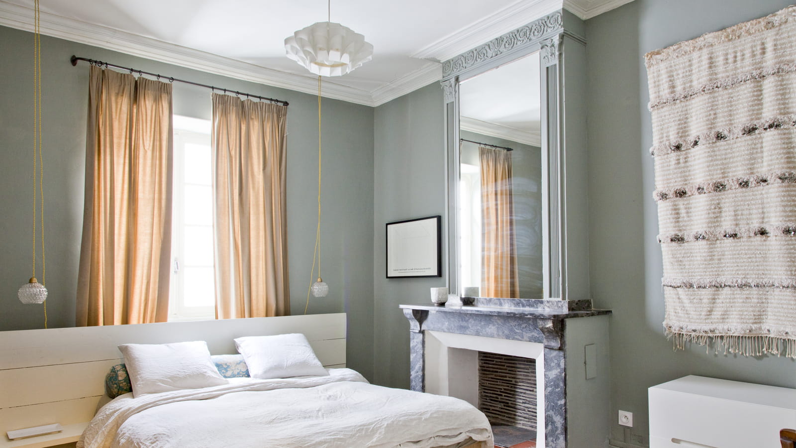 Chambre vert d'eau