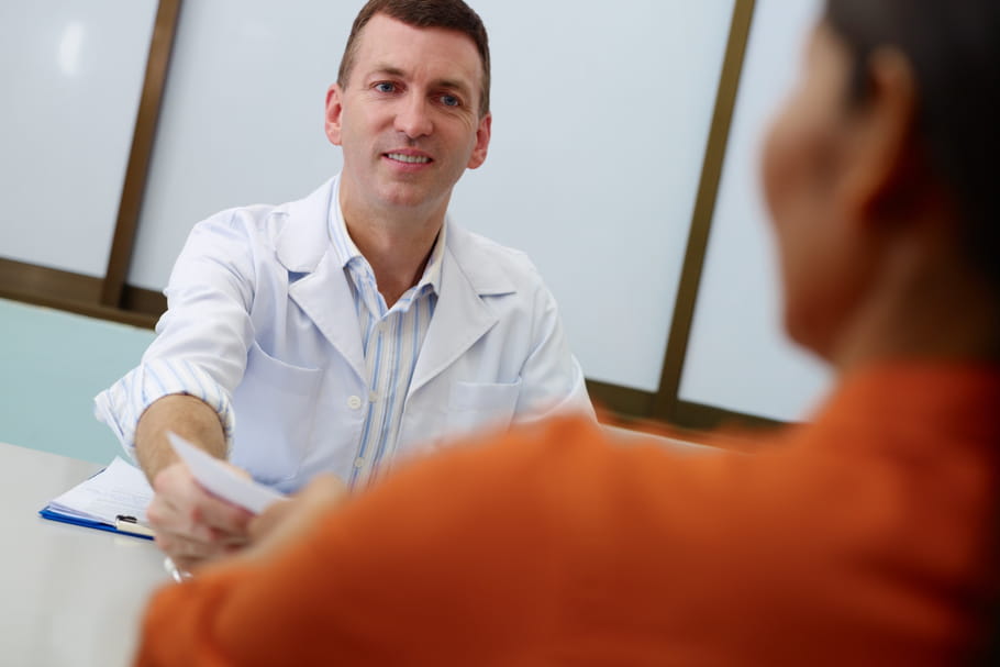 Troubles bipolaires : le diagnostic précoce réduit les complications