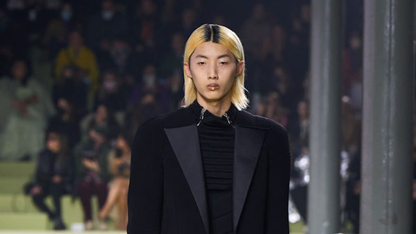 Look 90