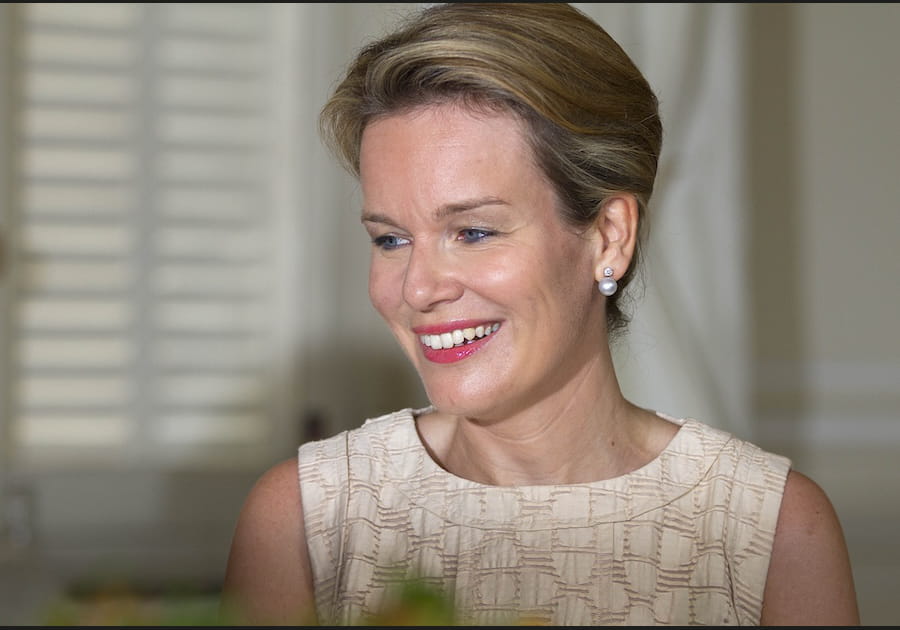 Le gloss rose de Mathilde de Belgique
