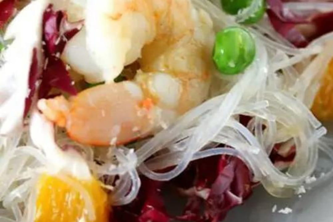 Salade de vermicelles de haricot mungo aux crevettes