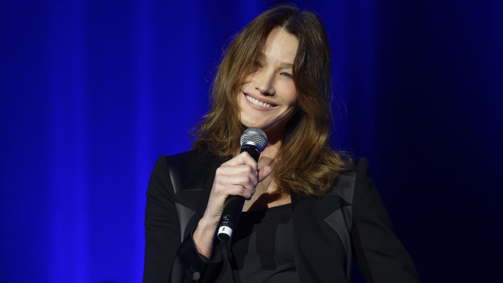 Carla Bruni Carla Bruni chante pour la Fondation pour la recherche sur Alzheimer