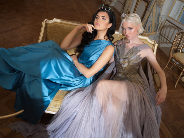 Angelina Jordan et la comtesse Lara Cosima Henckel von Donnersmarck posent au Bal