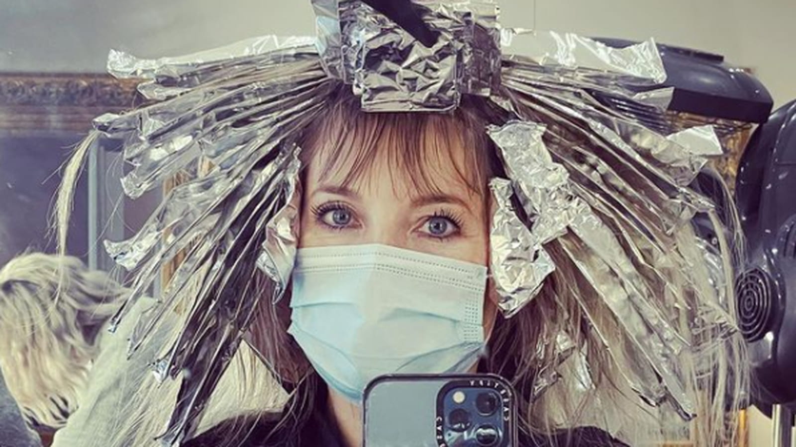 Mélanie Page chez le coiffeur
