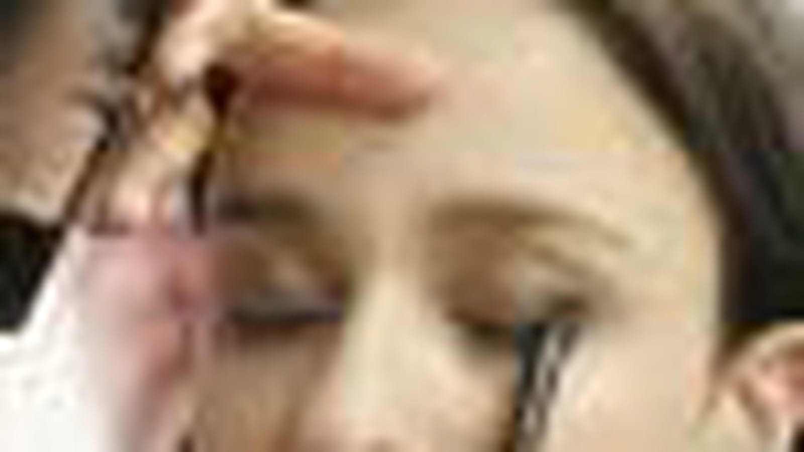 Un regard métallique